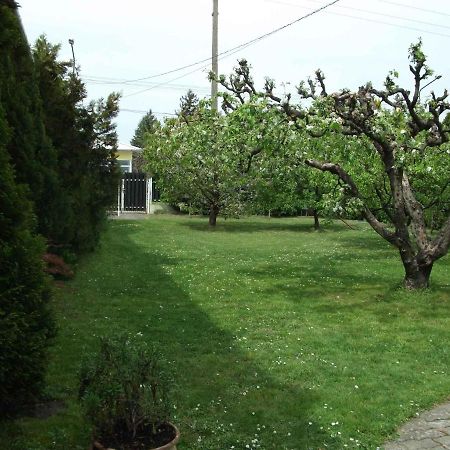 Holiday Home Balatonlelle/Balaton 19117 מראה חיצוני תמונה