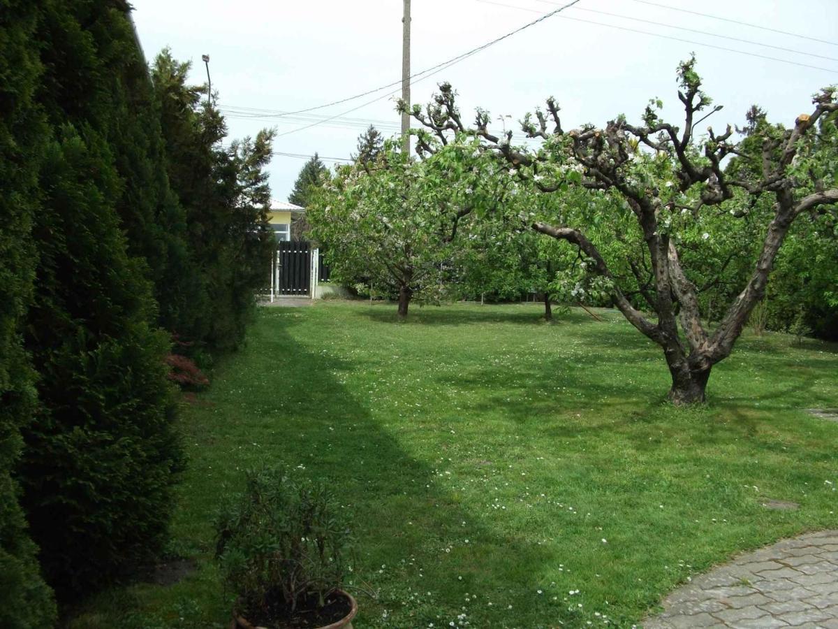 Holiday Home Balatonlelle/Balaton 19117 מראה חיצוני תמונה